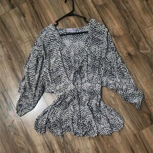 Wisteria Lane Animal Print Romper Tie Front V Neck 3/4 Sleeve Black White S